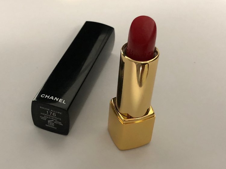 Chanel Rouge Allure 176 Indépendante - Le rouge intense - INCI Beauty