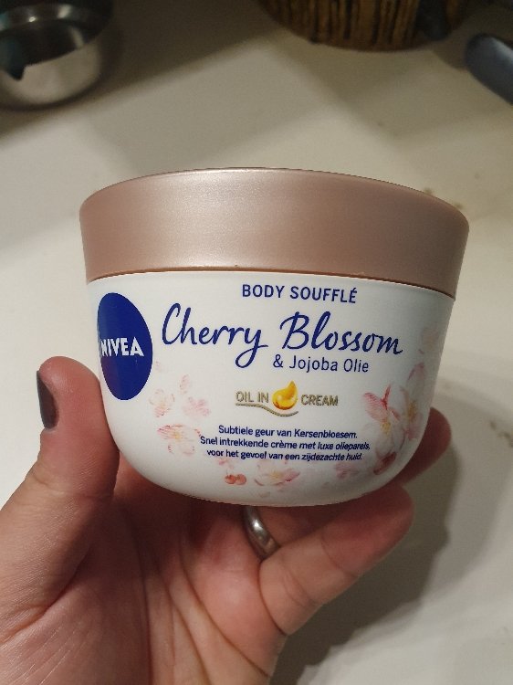 Nivea Cherry & Jojoba Olie Body Soufflé - INCI Beauty