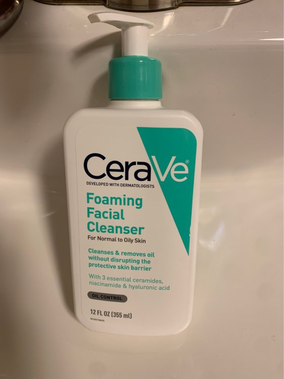 CeraVe Foaming Facial Cleanser (For Normal to Oily Skin) - 355 ml ...