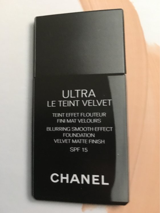 CHANEL Ultra Le Teint Velvet Foundation Color B10 SPF 15 Full Size