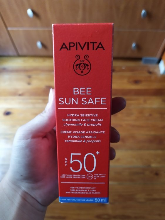 apivita bee sun safe hydra sensitive soothing face cream spf50