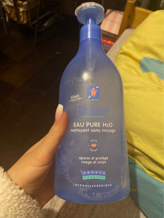 Eau Pure H2O Nettoyante Sans Rinçage BIOLANE : le flacon pompe de 750mL à  Prix Carrefour