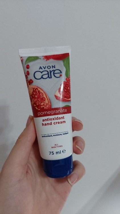 Avon Care Pomegranate creme hidratante para mãos e unhas com vitamina E