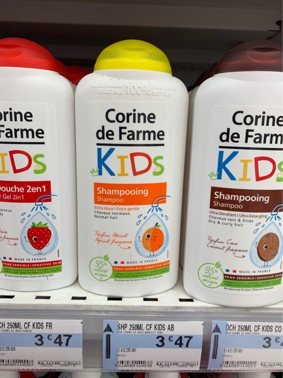 Corine De Farme Enfant Shampooing Nutrition 2en1 Ultra Démêlant 250 ml
