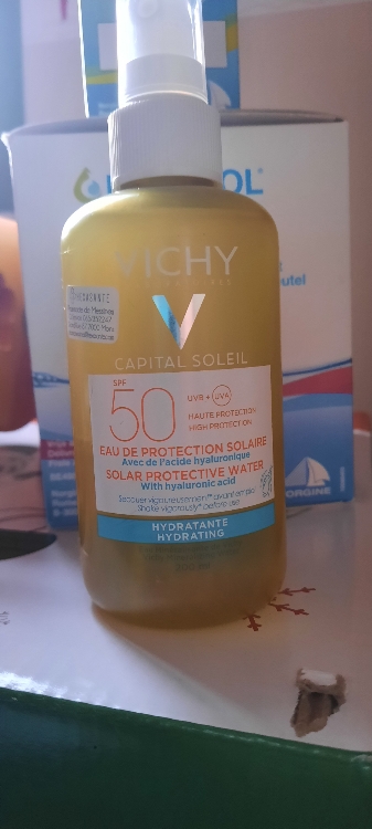 vichy capital soleil solar protective water hydrating spf50 200ml