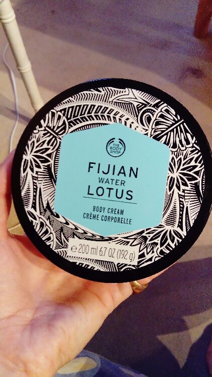Mevrouw vertel het me Overname The Body Shop Fijian Water Lotus Crème Corporelle (Body Cream) - 200 ml -  INCI Beauty