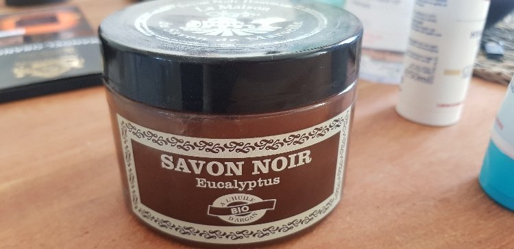 Savon noir parfumé à l'huile d'Argan et eucalyptus