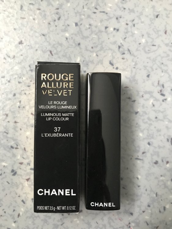 Chanel Rouge Allure Velvet: 37 L'Exuberante