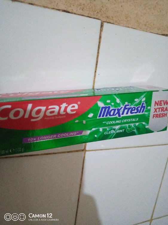 Colgate Max White Ultra Freshness Pearls Zahnpasta - 50 ml - INCI Beauty