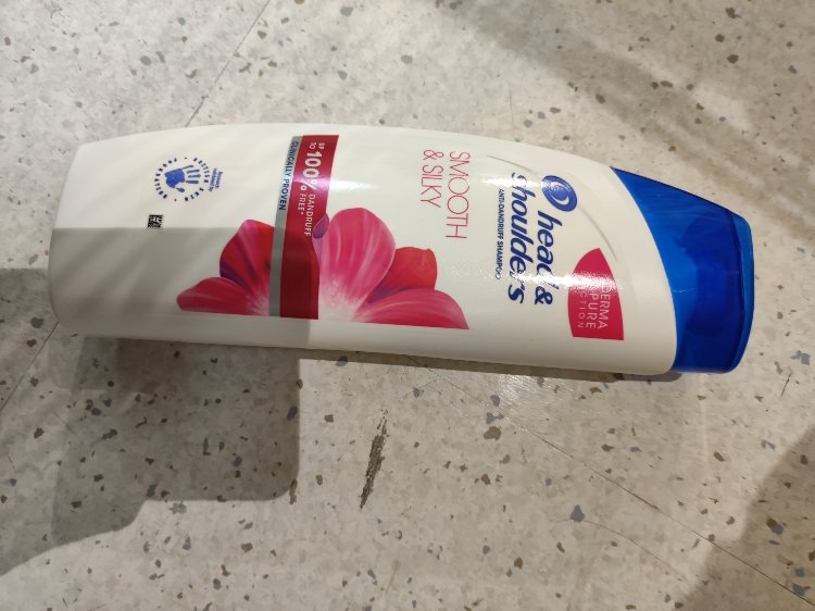 Anti-Dandruff Shampoo - Smooth & Silky