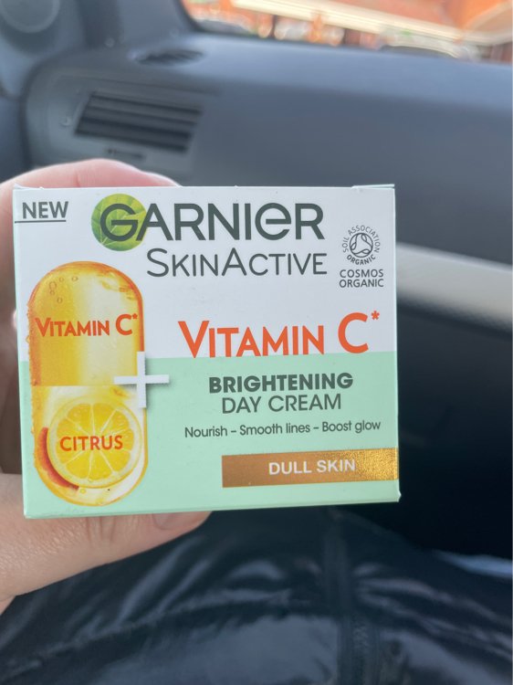 Day Brightening SkinActive Beauty Garnier Cream Vitamin INCI C 50ml -