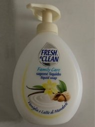 Fresh & Clean Sapone Liquido Igienizzante con Antibatterico Tè Verde e  Verbena Ecoricarica 1200 ml